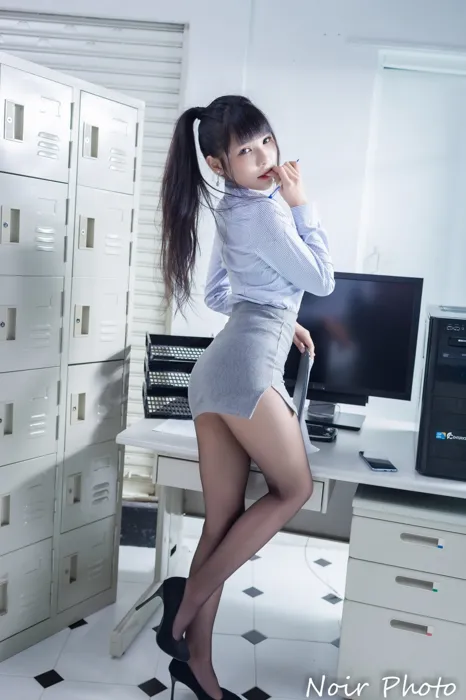 [Mzsock] NO.072 Yishuang OL black stockings high heels beautiful legs outdoor shooting street photography#[37P]-10